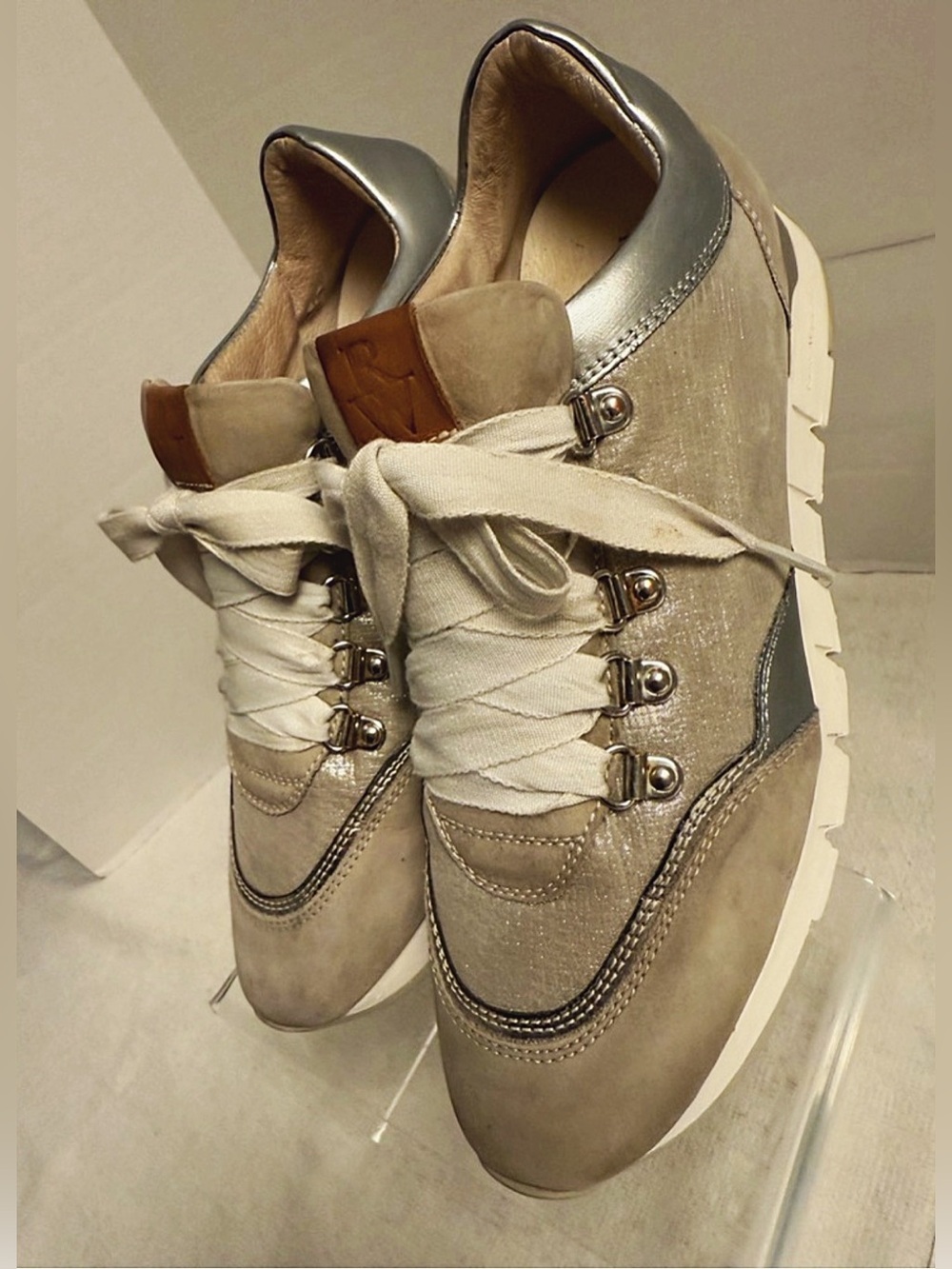 Ron White Zorina Low-Top Sneakers | Size 6 | Leather Suede | Clean & Restored